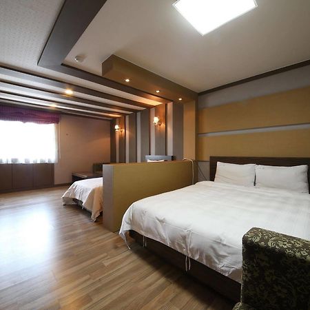 Yes Motel Gunsan Exteriör bild