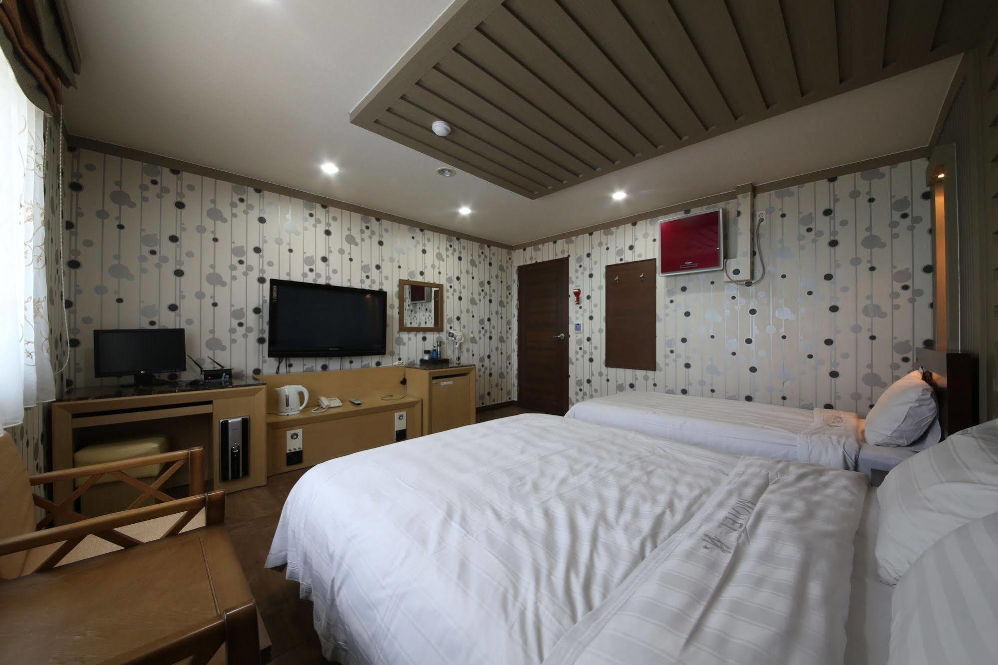 Yes Motel Gunsan Exteriör bild