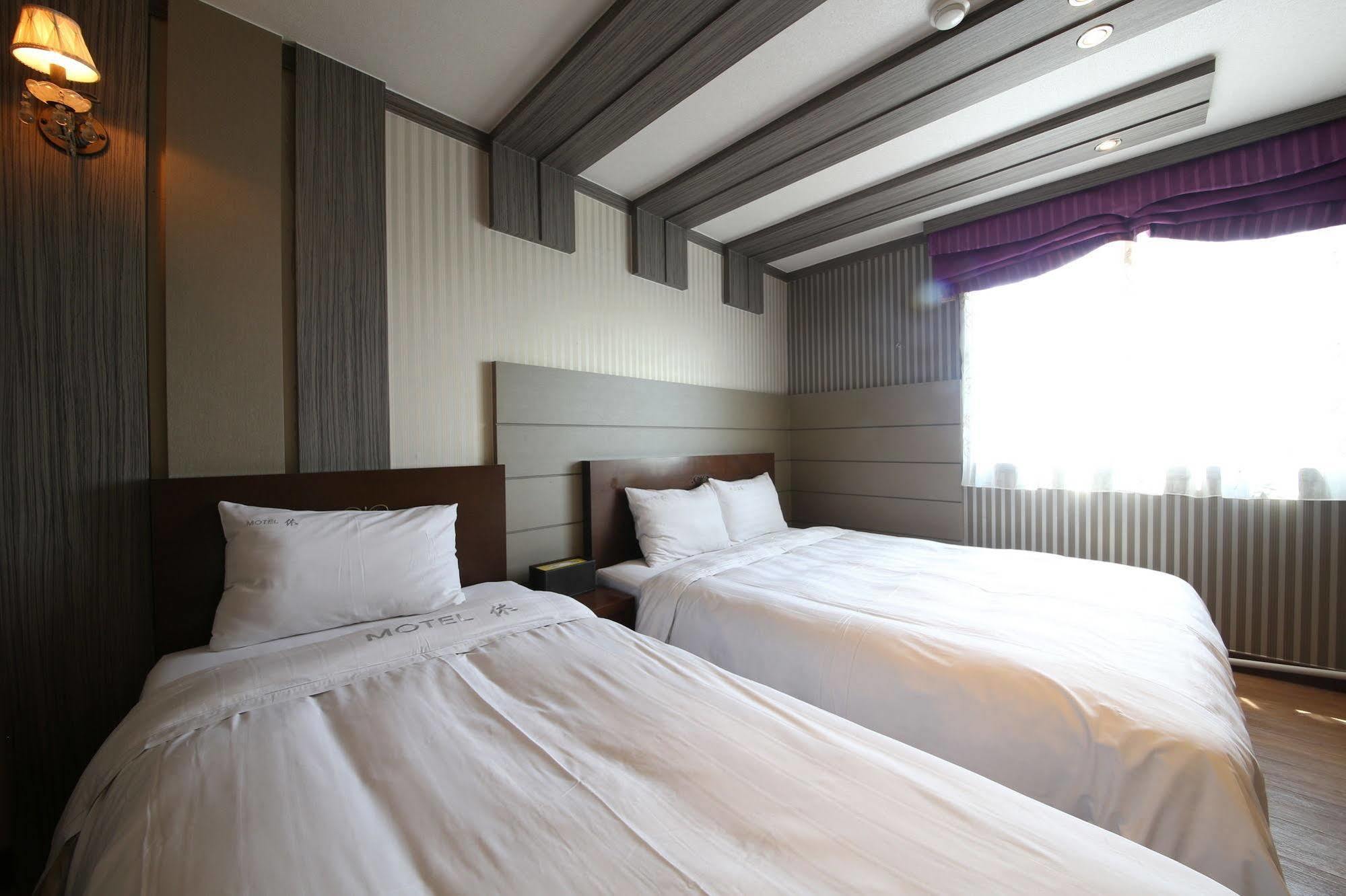 Yes Motel Gunsan Exteriör bild
